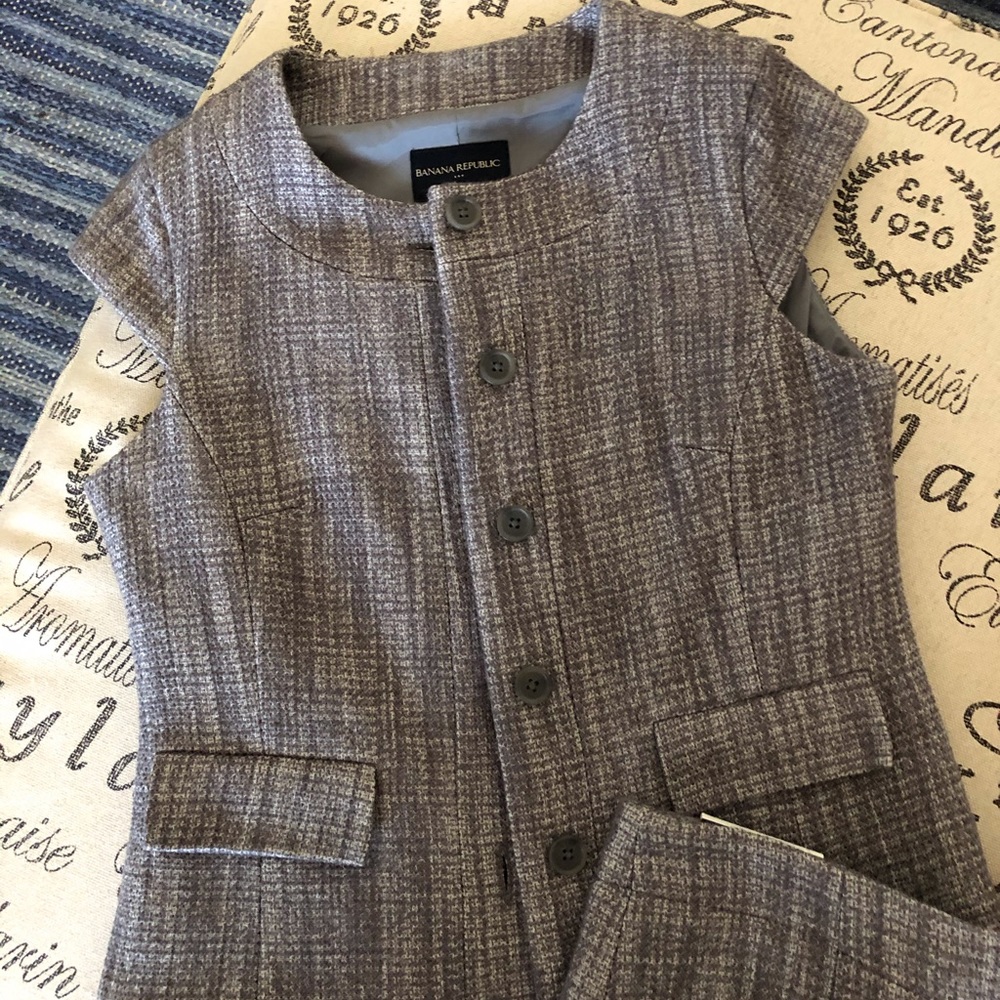 Banana Republic Suit